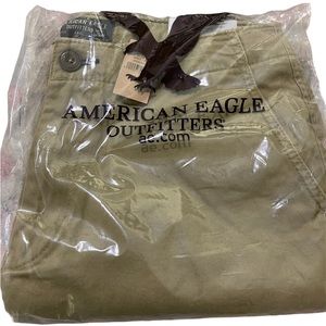 American Eagle Vintage Khaki 10” Classic Length Shorts Size 31